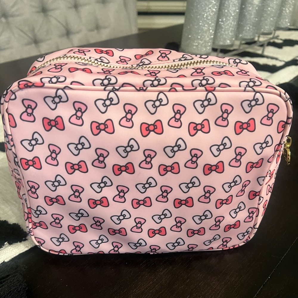 Stoney Clover Hello Kitty large bow pouch